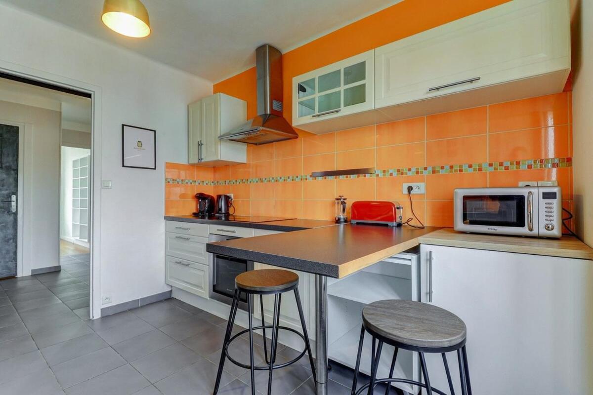 Ferienwohnung Le Contemporain ~ Balcon ~ Parking Dijon Exterior foto